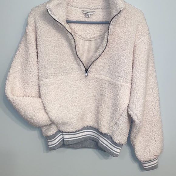 American Eagle white & grey NWOT Sherpa jacket size XS but fits big - Picture 5 of 6